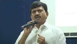 తప్పు జరిగిందని చెబితే చాలు.. బాధ్యులపై చర్యలు తీసుకుంటాం:పొంగులేటి